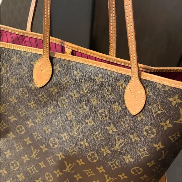 Louis Vuitton GM Monogram Brown Tote Bag - Picture 2 of 16